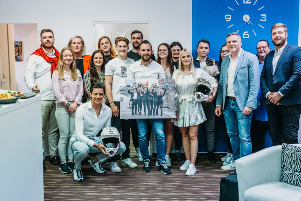 motorové surfování a jeho jezdci na návštěvě v TEDOM energie Olomouc